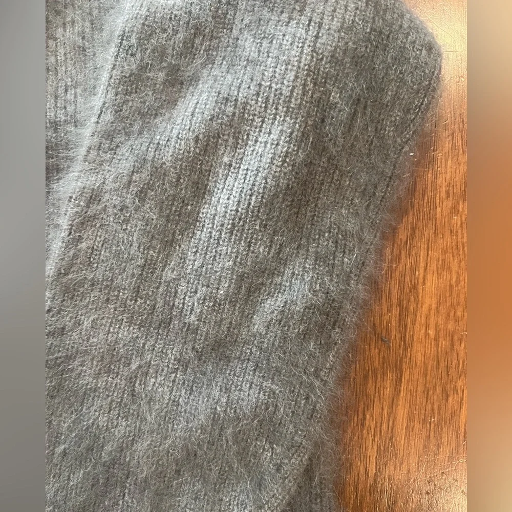 C.T. Plage Limited-Edition 100% Wool Knit Sweater – Grey – Size 36
